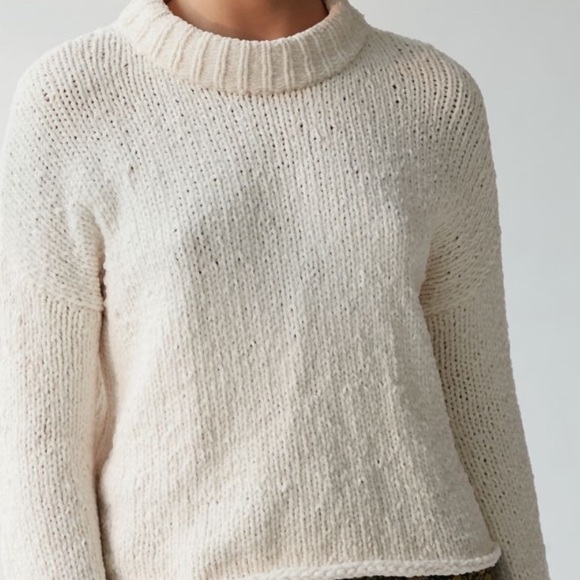 UO Chenille sweater! 🤩❤️ - Picture 4 of 5